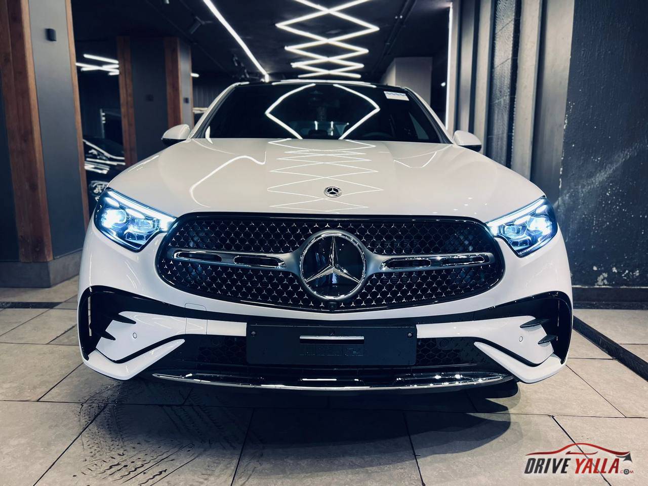 Mercedes GLC 300 كاش او قسط زيرو موديل السنة